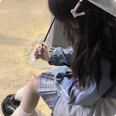 为黛茜小姐开车